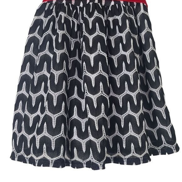 Love U Lots Girls Sleeveless Geo Dress Size 4T Black and White with Red Ribbon - Picture 3 of 12